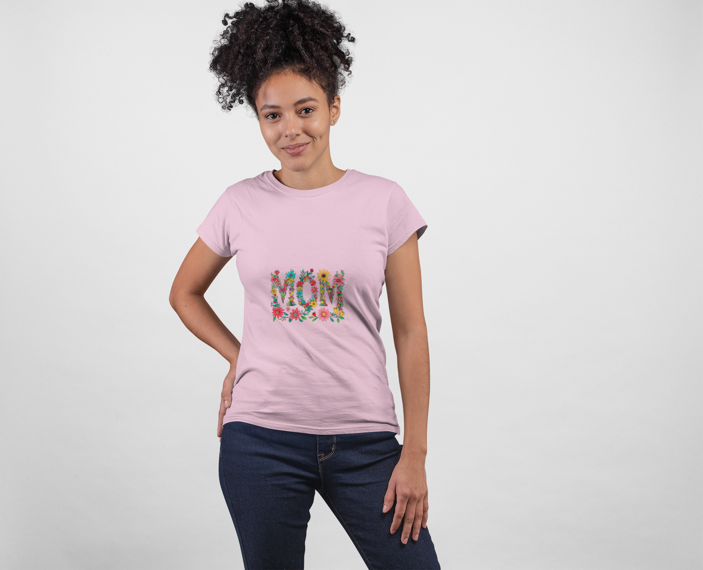 Floral 'Mom' T-Shirt for Moms, Casual Summer Tee, Unisex Flower Graphic Shirt, Everyday Wear